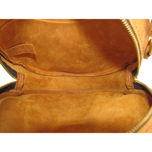 Portland Leather Circle Large Crossbody Bag - Picture 7 of 9